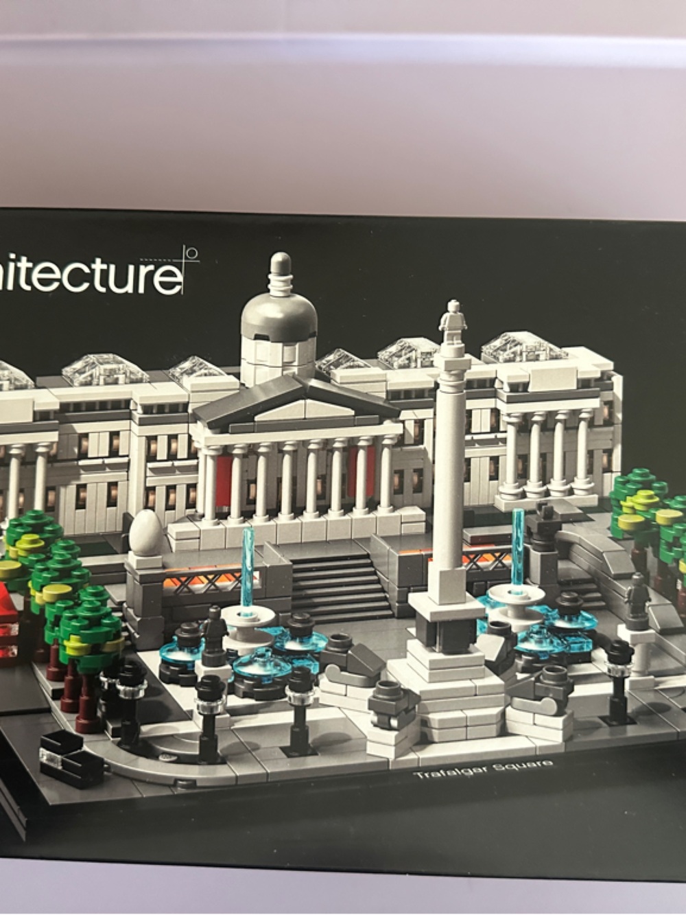 Lego Architecture Trafalgar Square Black, White & Green Model